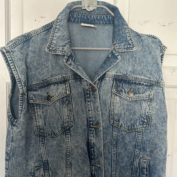 Top - Picture 2 of 15